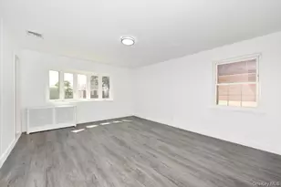 76-27 175th St, Fresh Meadows, NY 11366 - Photo 16