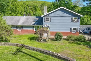 392 Oscawana Lake Rd, Putnam Valley, NY 10579 - Photo 2
