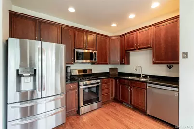 908 Huntington Drive, Fishkill, NY 12524 - Photo 4