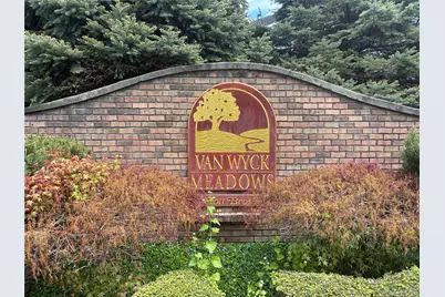 908 Huntington Drive, Fishkill, NY 12524 - Photo 2