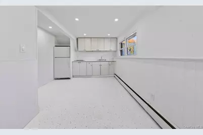 8 Whitebirch Lane, Commack, NY 11725 - Photo 24