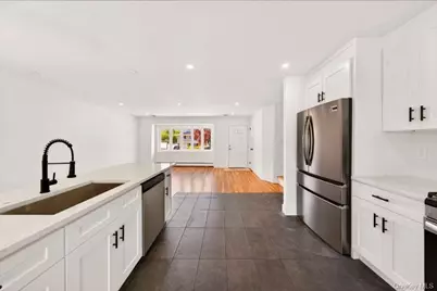8 Whitebirch Lane, Commack, NY 11725 - Photo 8