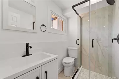 8 Whitebirch Lane, Commack, NY 11725 - Photo 30