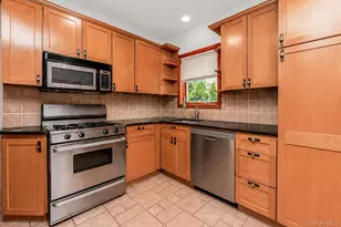 2234 Kingsland Ave, Bronx, NY 10469 - Photo 4