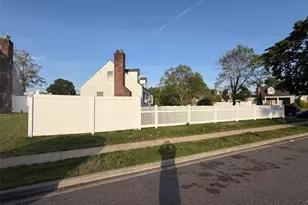 281 Anchor Way, Uniondale, NY 11553 - Photo 6