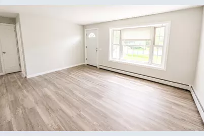 137 Baybright Drive E, Shirley, NY 11967 - Photo 4