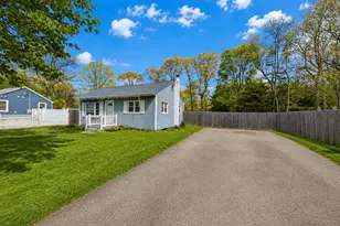 137 Baybright Dr E, Shirley, NY 11967 - Photo 2