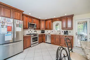 29 S Drum St, New York, NY 10309 - Photo 12