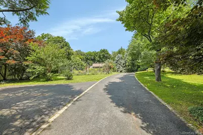 15 Grandview Lane, Thornwood, NY 10594 - Photo 2