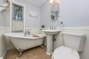 45 Beecher Ave, East Islip, NY 11730 - Photo 14