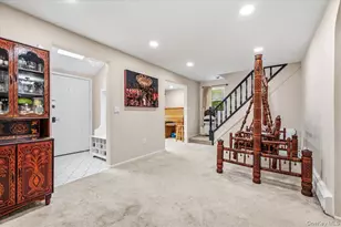 20 School House Ln, Syosset, NY 11791 - Photo 6