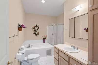 100 Cove Lane #100, East Setauket, NY 11733 - Photo 8
