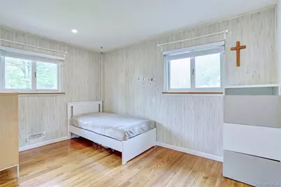 34 E Allison Avenue, Pearl River, NY 10965 - Photo 12