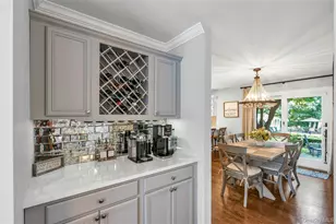 6 Magnolia Ln, Smithtown, NY 11787 - Photo 10