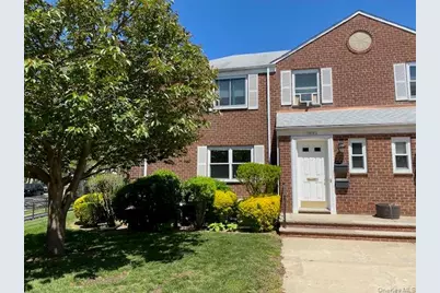 260-18 75th Avenue #1st fl, Glen Oaks, NY 11004 - Photo 2