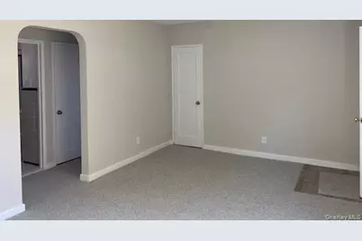 260-18 75th Avenue #1st fl, Glen Oaks, NY 11004 - Photo 4