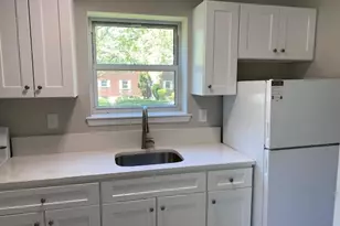 260-18 75th Ave, Glen Oaks, NY 11004 - Photo 6