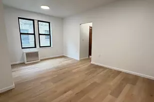 14246 Sanford Ave 5F Sanford, Flushing, NY 11355 - Photo 1