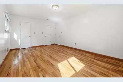 47-18 Glenwood Street, Little Neck, NY 11362 - Photo 14