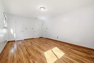 47-18 Glenwood St, Little Neck, NY 11362 - Photo 14
