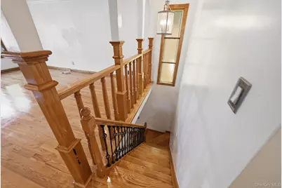 47-18 Glenwood Street, Little Neck, NY 11362 - Photo 16
