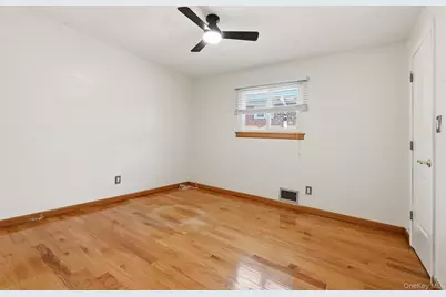 47-18 Glenwood Street, Little Neck, NY 11362 - Photo 24
