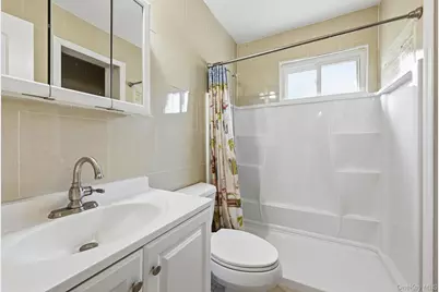 47-18 Glenwood Street, Little Neck, NY 11362 - Photo 10