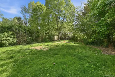 47-18 Glenwood Street, Little Neck, NY 11362 - Photo 32