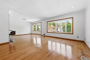 47-18 Glenwood St, Little Neck, NY 11362 - Photo 20