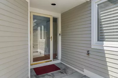 102 Boulder Ridge Road, Scarsdale, NY 10583 - Photo 2
