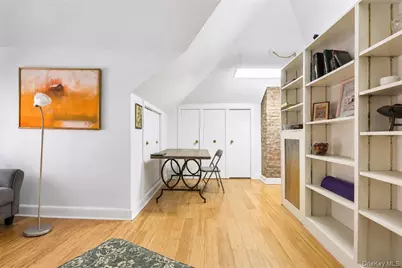 84-21 Beverly Road, Kew Gardens, NY 11415 - Photo 36