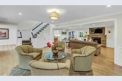 227 Gillette Avenue, Bayport, NY 11705 - Photo 4