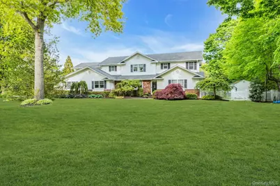 227 Gillette Avenue, Bayport, NY 11705 - Photo 1
