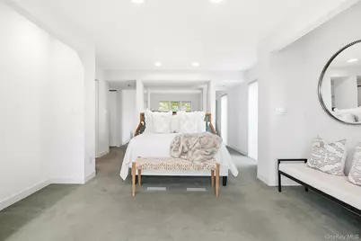 55 Hampton Oval, New Rochelle, NY 10805 - Photo 10
