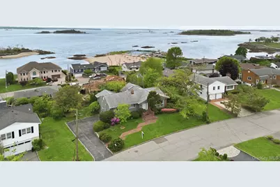 55 Hampton Oval, New Rochelle, NY 10805 - Photo 24