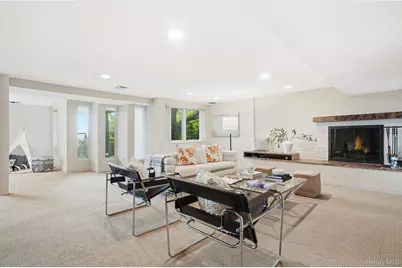 55 Hampton Oval, New Rochelle, NY 10805 - Photo 18