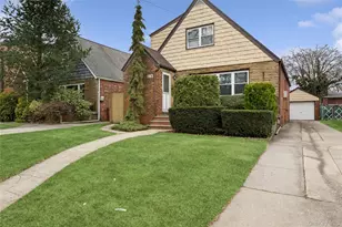 80-14 Bell Blvd, Hollis, NY 11427 - Photo 32