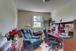 54 McKinley Ave, Albertson, NY 11507 - Photo 10
