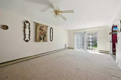 263 N Newbridge Road #1C, Levittown, NY 11756 - Photo 2