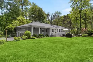 4 Loop Rd, Bedford, NY 10506 - Photo 16
