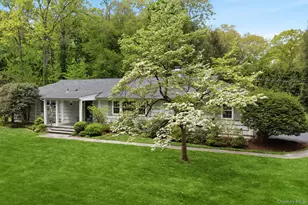 4 Loop Rd, Bedford, NY 10506 - Photo 2
