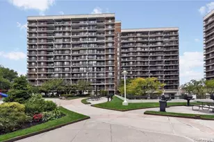 152-18 Union Tpke, Flushing, NY 11367 - Photo 2