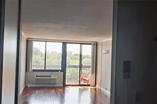 152-18 Union Tpke, Flushing, NY 11367 - Photo 26