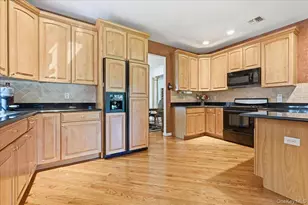 65 Redan Dr, Smithtown, NY 11787 - Photo 22