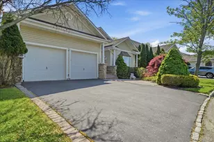 65 Redan Dr, Smithtown, NY 11787 - Photo 2