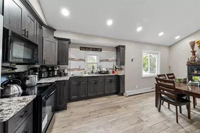 2501 Rose Place, Westbury, NY 11590 - Photo 16