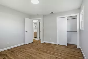 21 Robbins St, Lindenhurst, NY 11757 - Photo 22