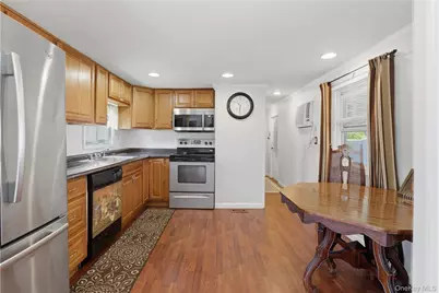 36 Sunflower, Bohemia, NY 11716 - Photo 6