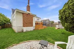 181 Branch Ave, Freeport, NY 11520 - Photo 28