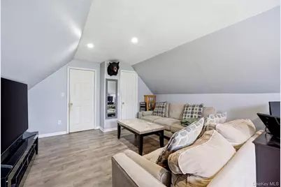 181 Branch Avenue, Freeport, NY 11520 - Photo 20